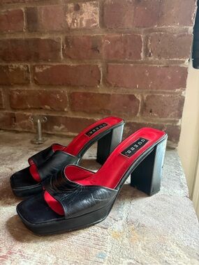 Vintage Guess Black Leather Heels